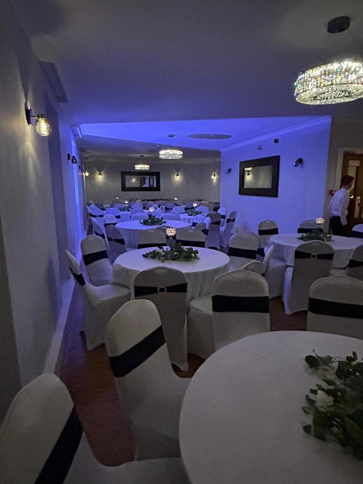 מופאט Annandale Arms Hotel מראה חיצוני תמונה