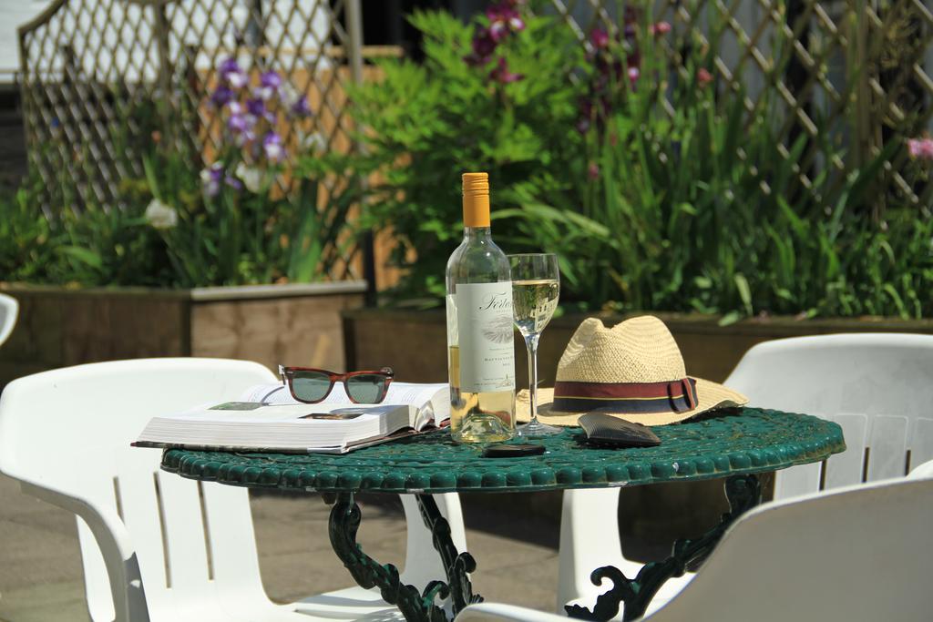 מופאט Annandale Arms Hotel מראה חיצוני תמונה